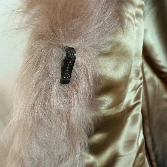 Vintage Fur Coat - Picture 6 of 10